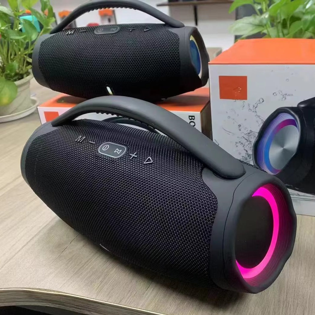 JBL BOMBOX 3M - ¡Potencia total y bajos impactantes para hacer vibrar cualquier momento!